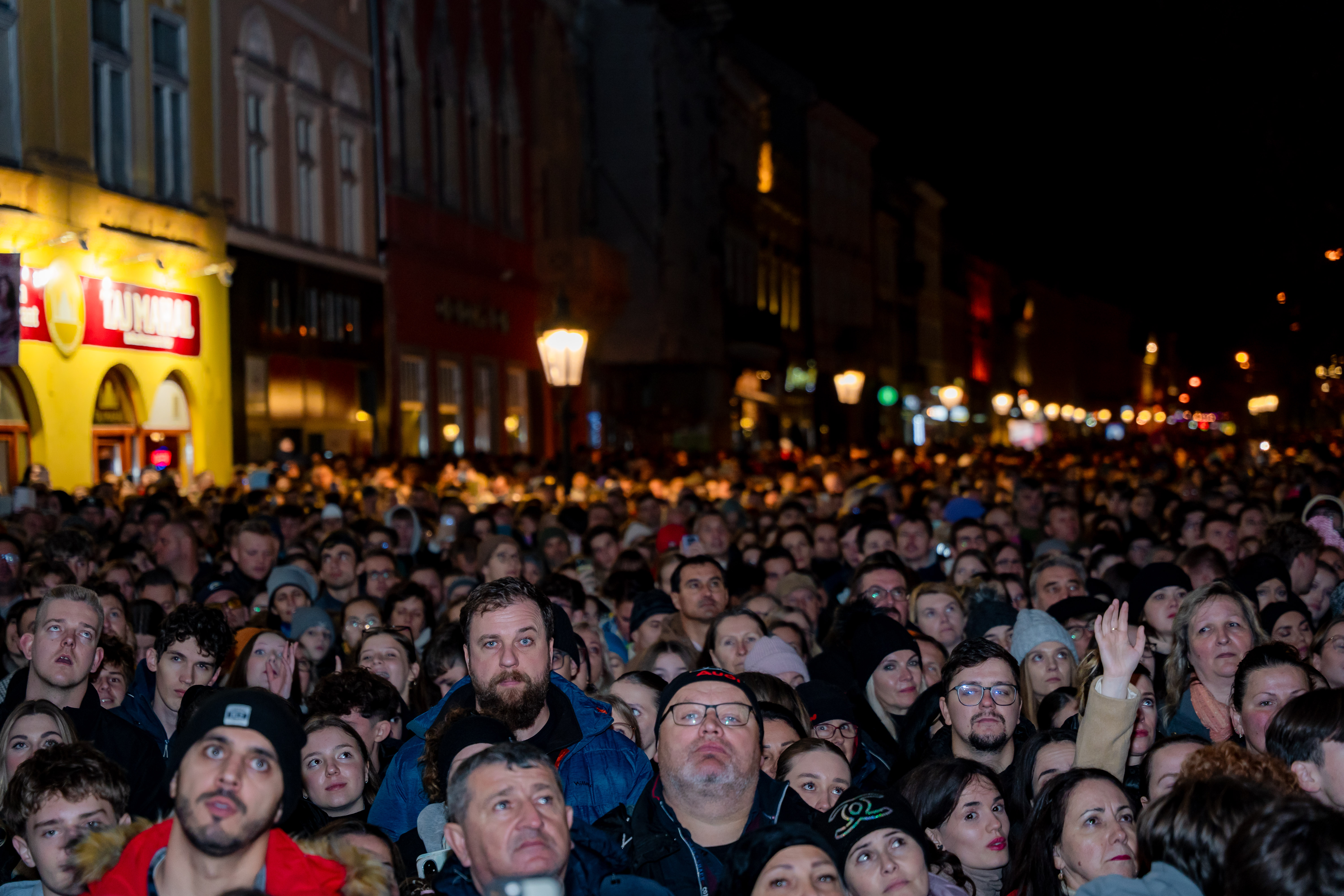 Stretnutie mladeze s arcibiskupom Bernardom Boberom a DJ-6